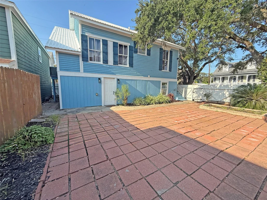 Photo of 1415 Moody Avenue
