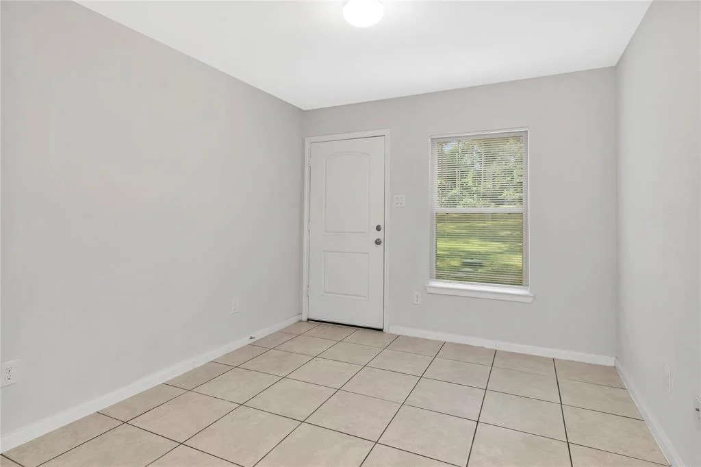 Photo of 4079 Frontier Road