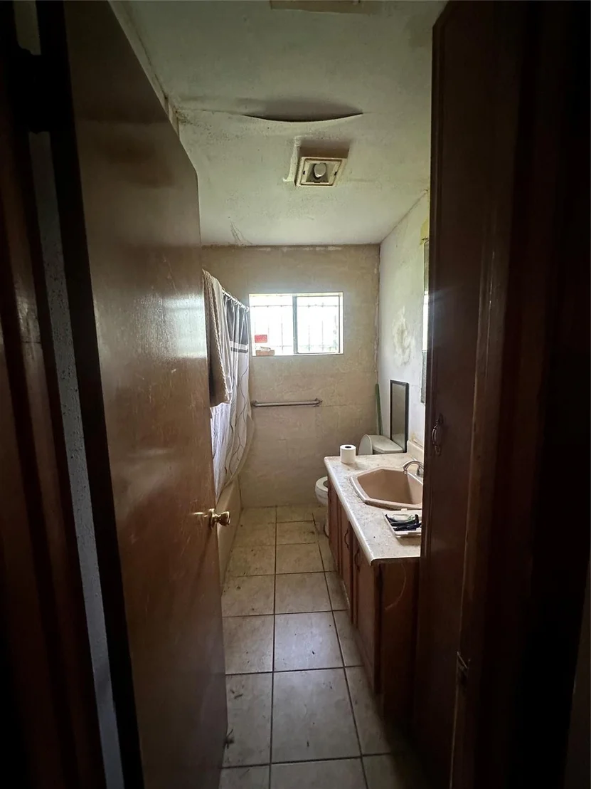 Photo of 8105 Howard Drive