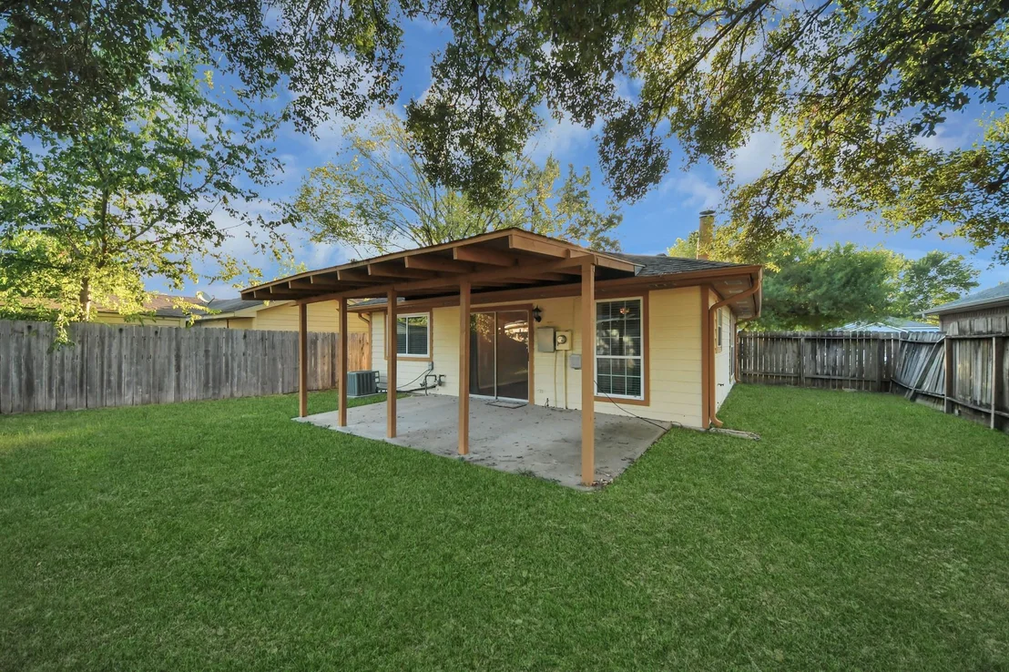 Photo of 6715 Bluebottle Lane