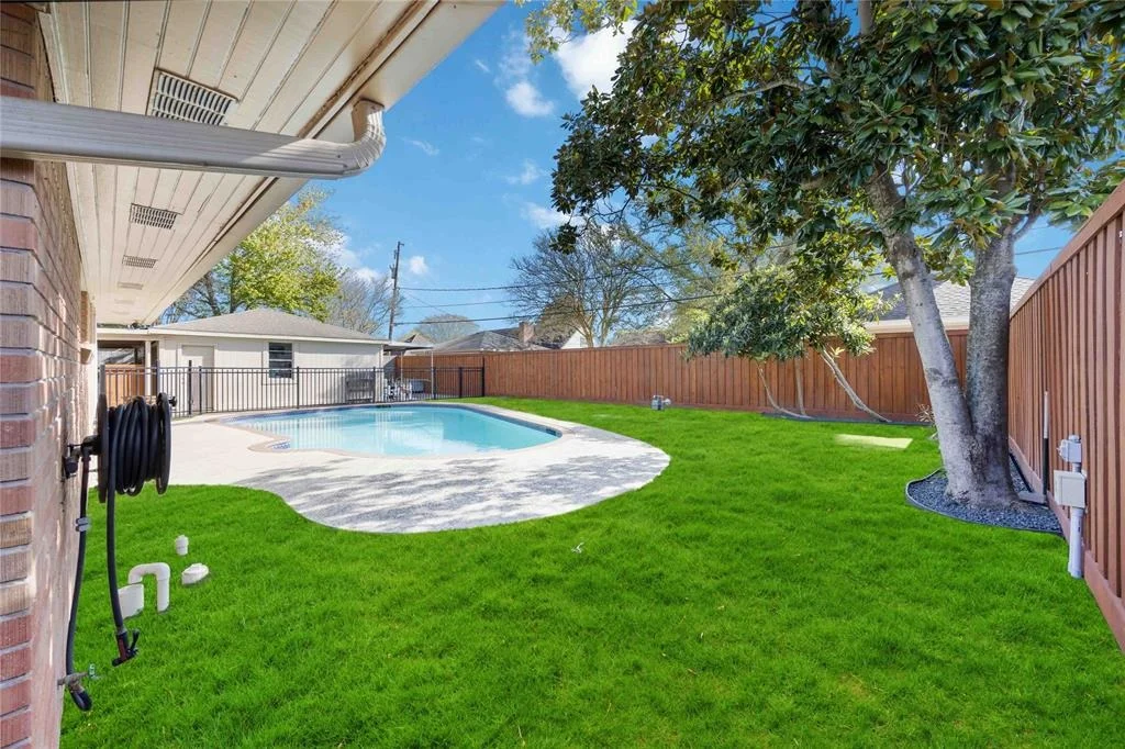 Photo of 2114 Oceanview Drive