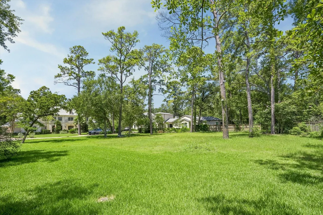 Photo of 11320 Memorial Drive