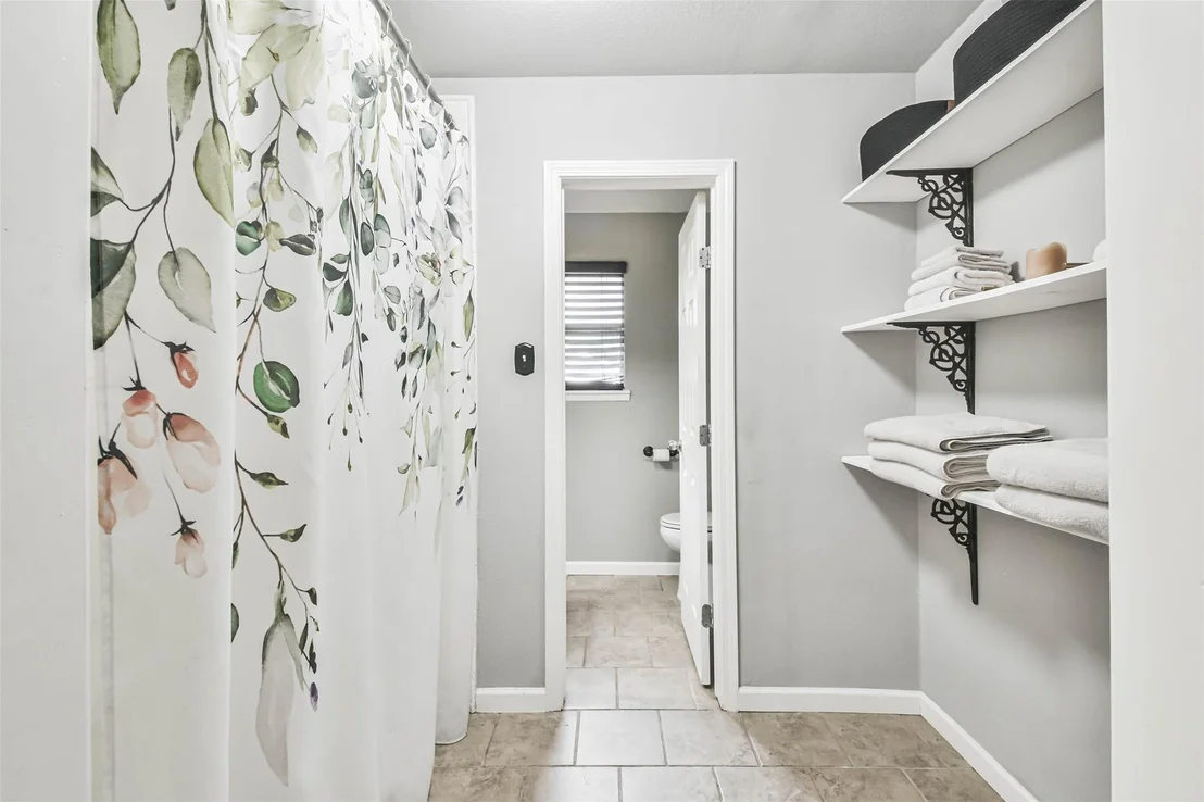 Photo of 10502 Deval Drive