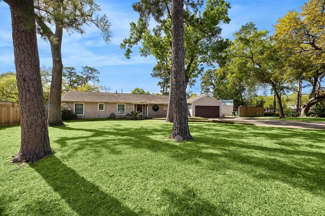 Photo of 1829 Campbell Road
