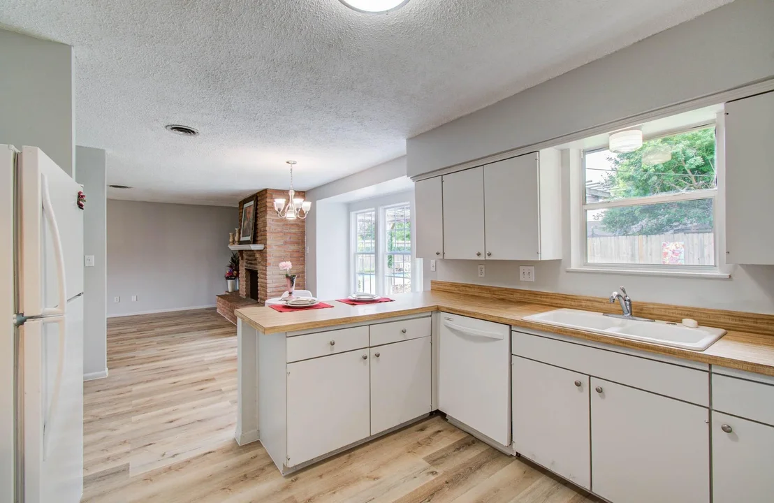 Photo of 5471 Kuldell Drive
