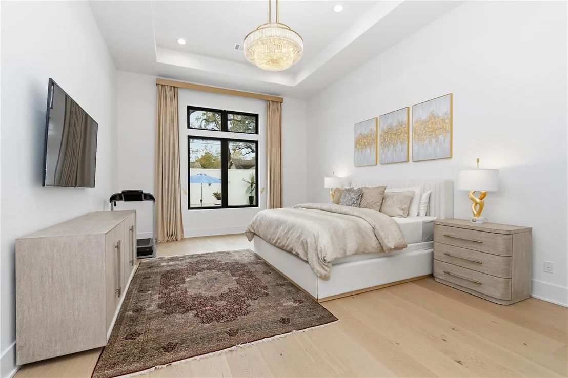 Photo of 13034 Memorial Drive