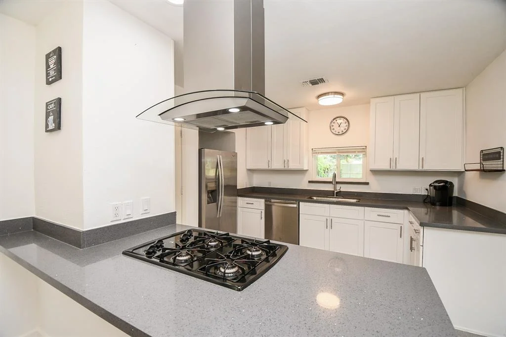Photo of 9427 Springmont Drive