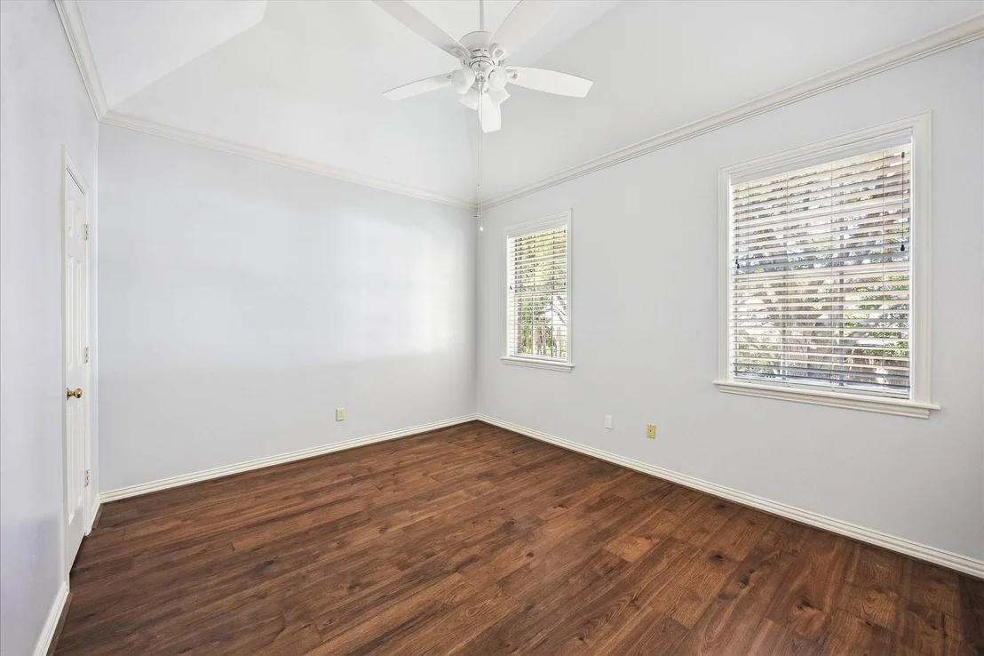 Photo of 1815 Albans Road