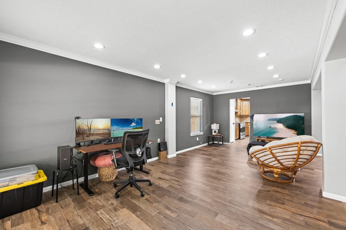 Photo of 9315 Parkmore Drive