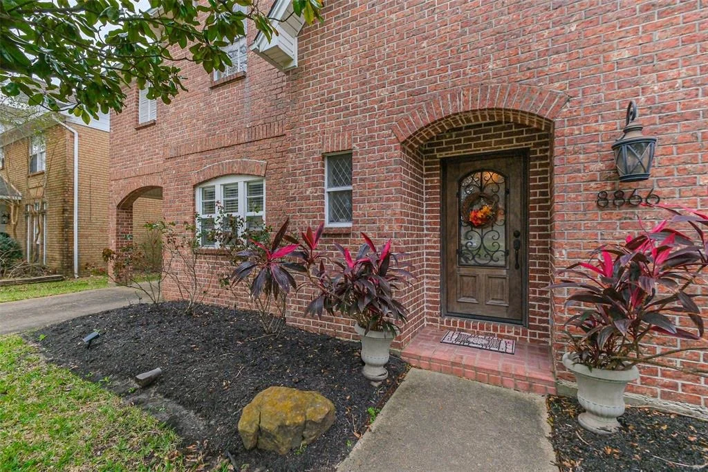 Photo of 8866 Chelsworth Drive