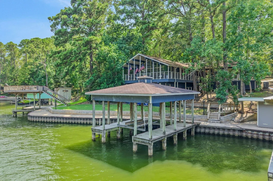 Photo of 511 N Forest Cove Loop