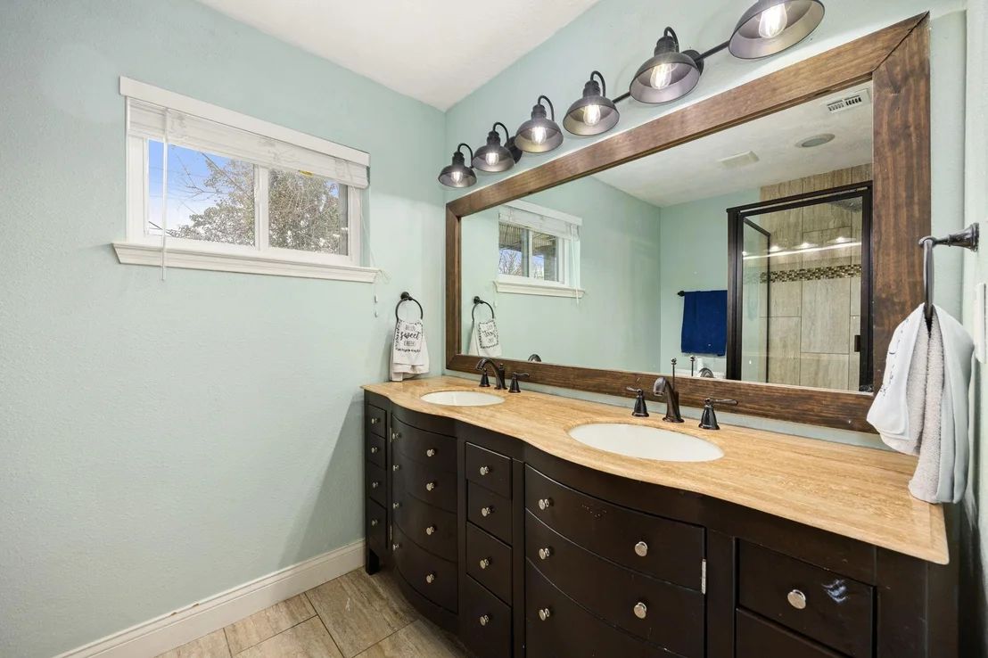 Photo of 5934 Willowbend Boulevard