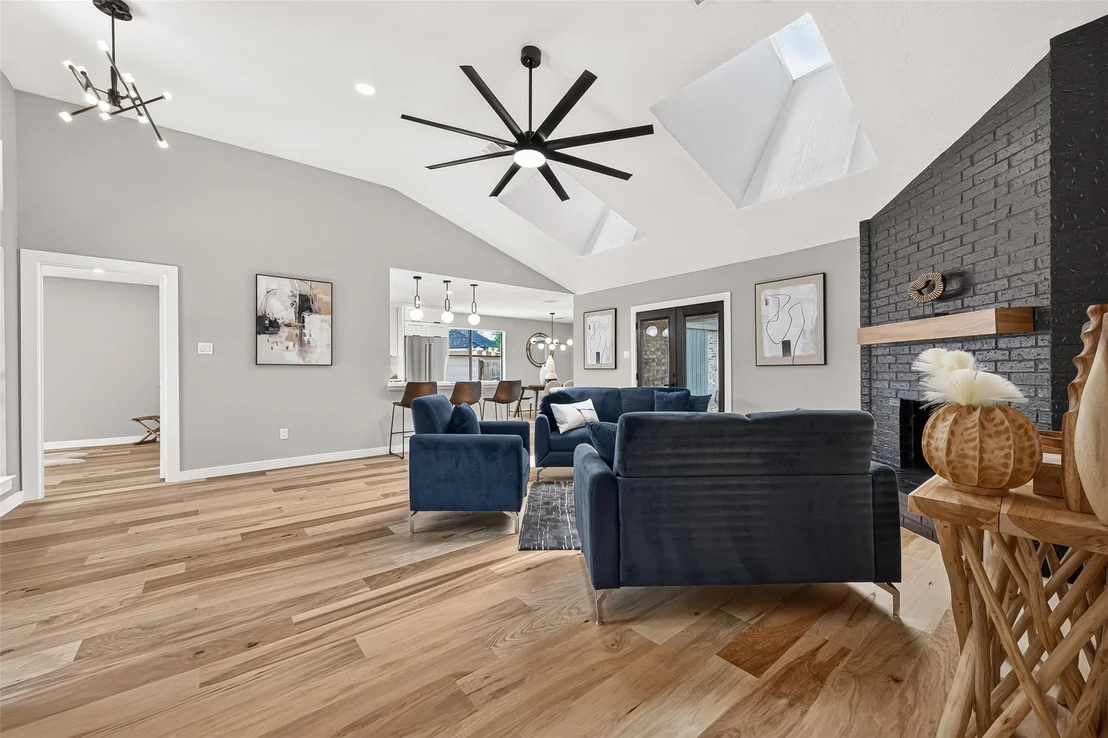 Photo of 15103 Plaza Libre Drive