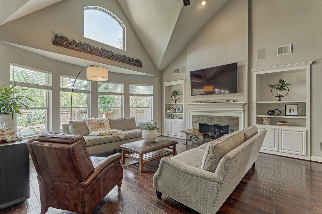 Photo of 170 N Hazelcrest Circle