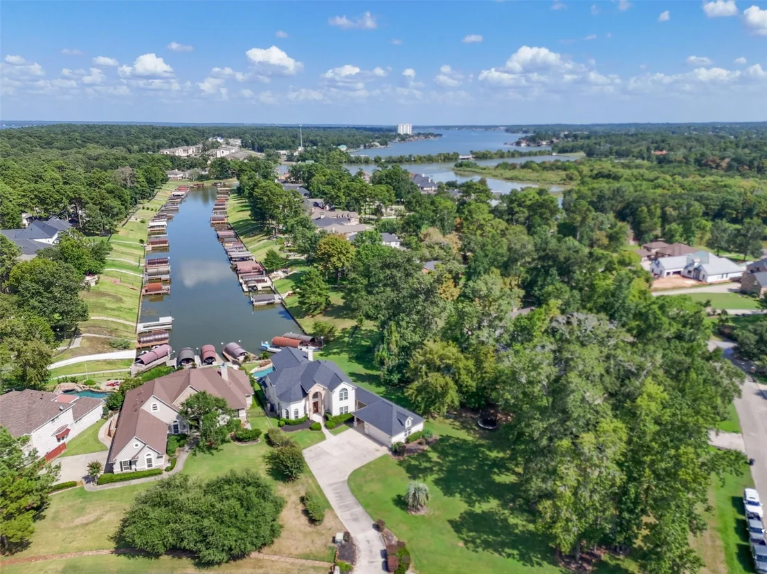 Photo of 18911 Mystic Point