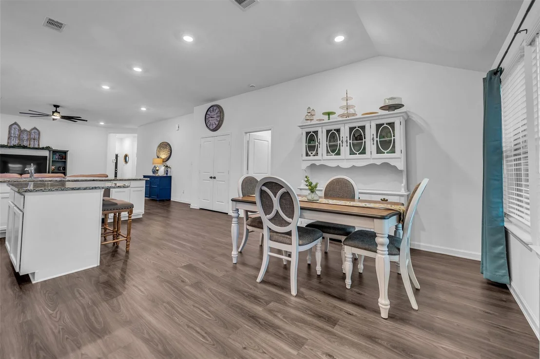 Photo of 4823 Chestnut Valley Lane