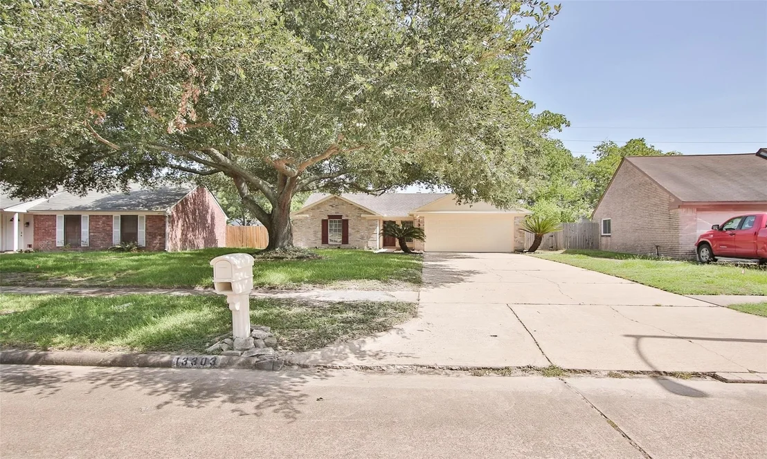 Photo of 13303 Hampton Falls Drive