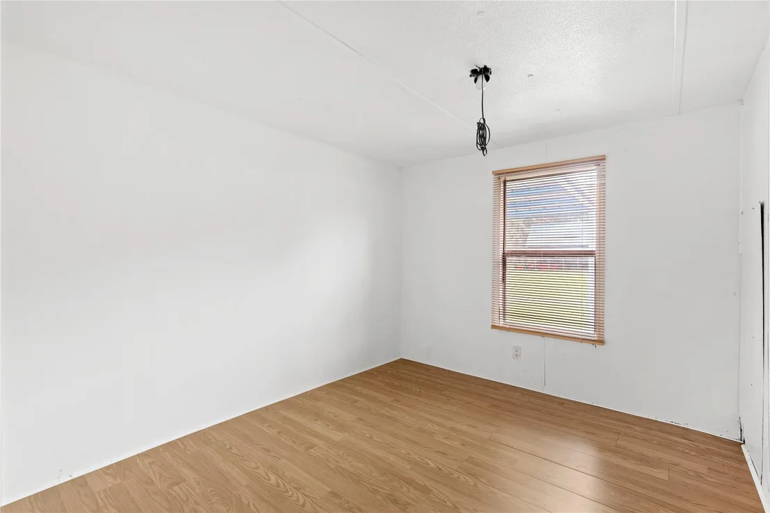 Photo of 370 Lakeside Circle