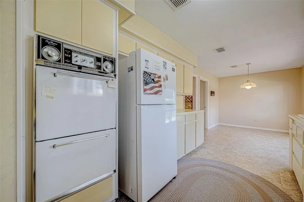 Photo of 5927 Pinewilde Drive