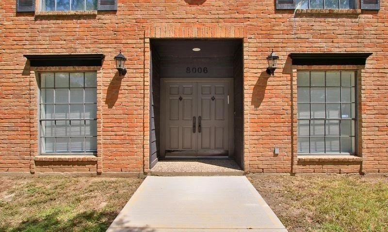 Photo of 8006 Albin Lane