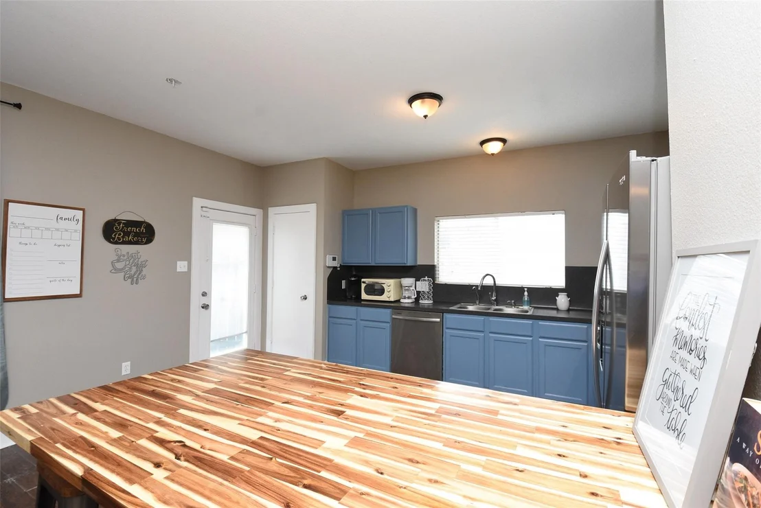 Photo of 812 Dragonfly Drive
