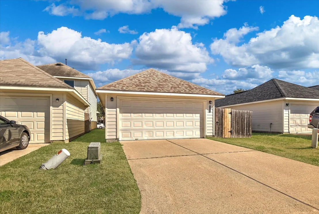 Photo of 6445 Mountain Pines Lane