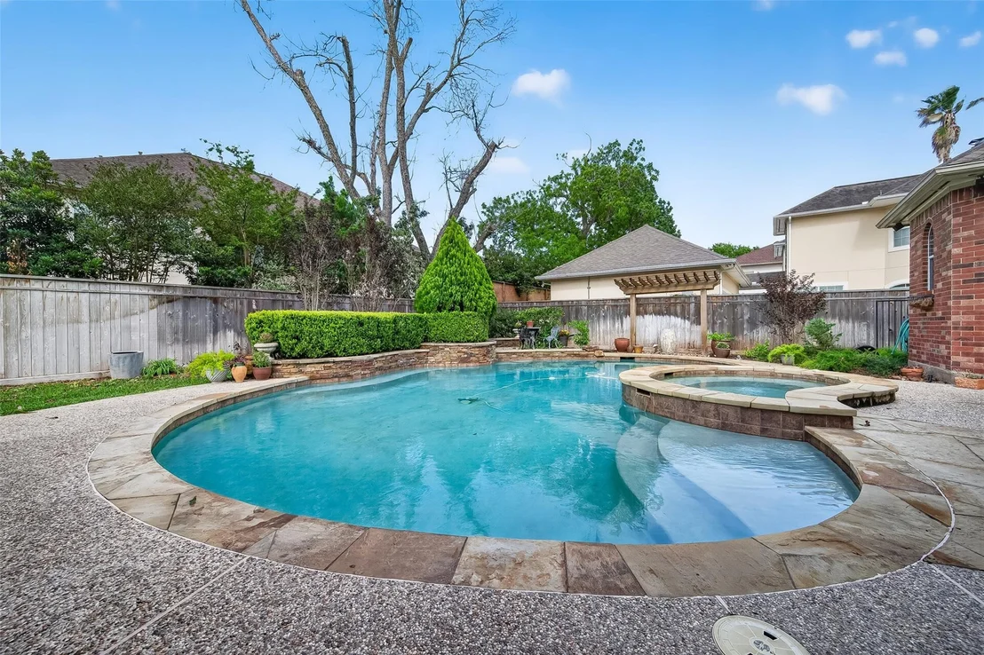 Photo of 15 Stonecliff Circle