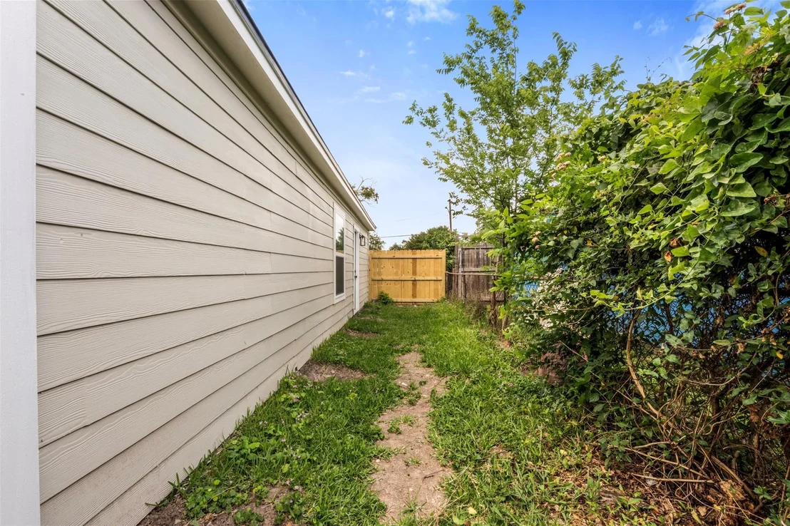 Photo of 2616 Windsor Lane