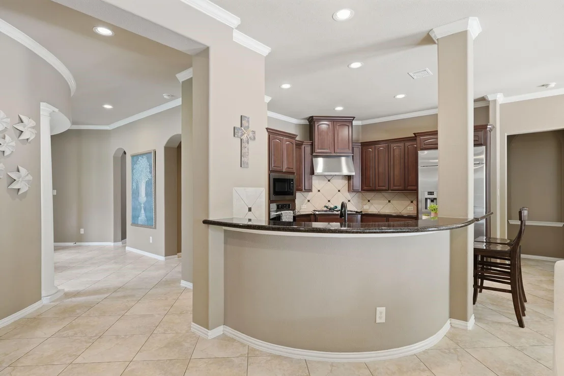 Photo of 147 W Crystal Canyon Circle