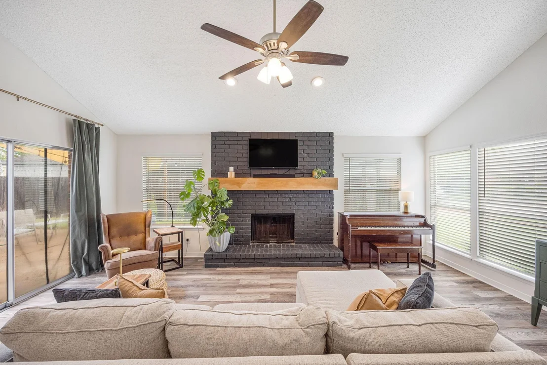 Photo of 3711 Moss Tree Road