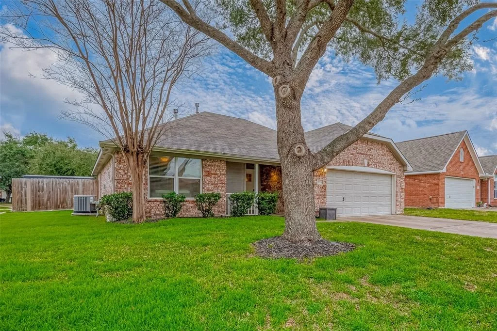 Photo of 2714 Silk Tree Lane