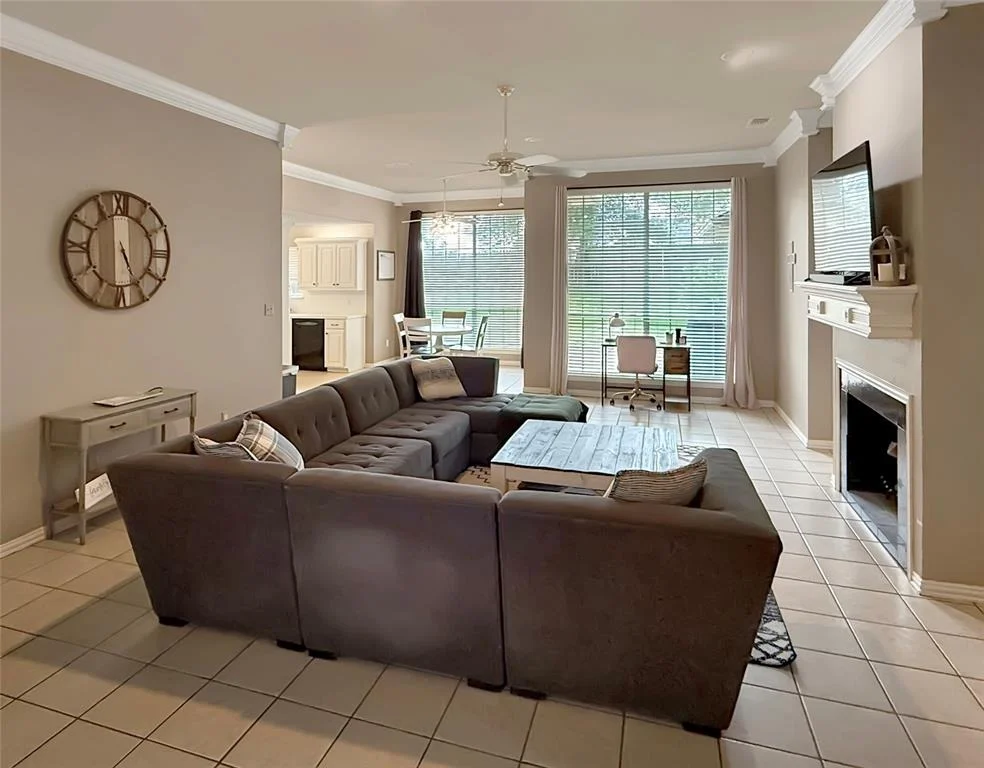 Photo of 261 Colonial Circle