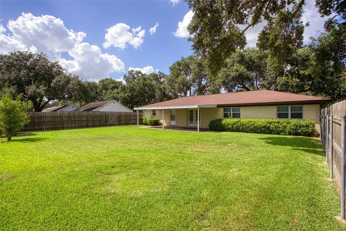 Photo of 5824 Homestead Road