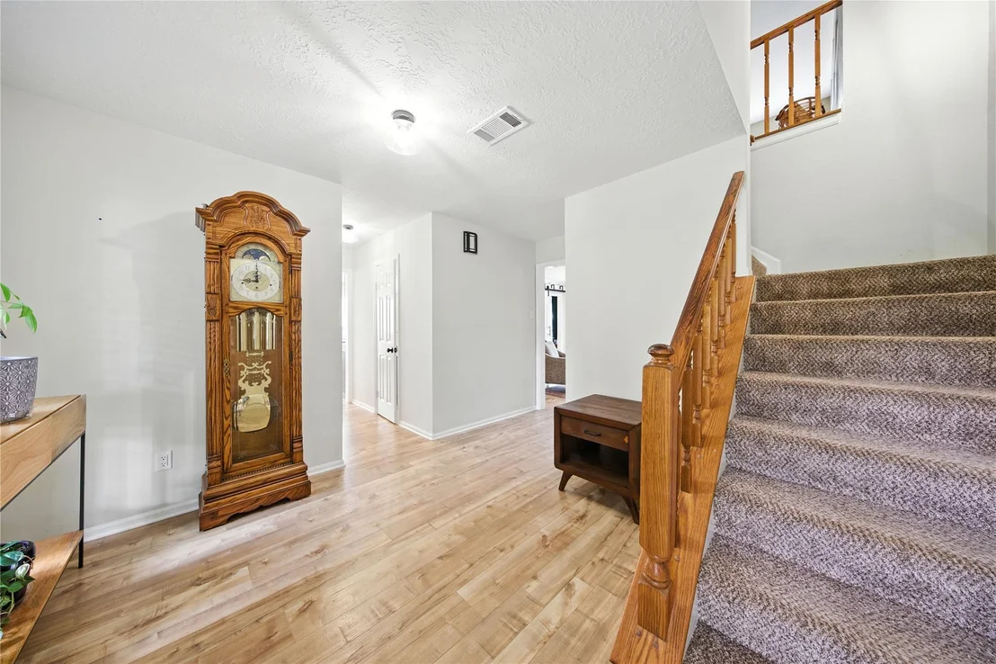 Photo of 115 Regency Way