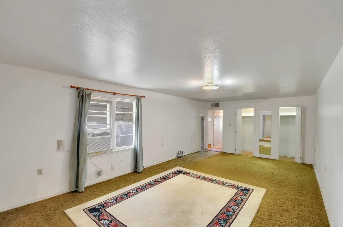 Photo of 302 3rd Street