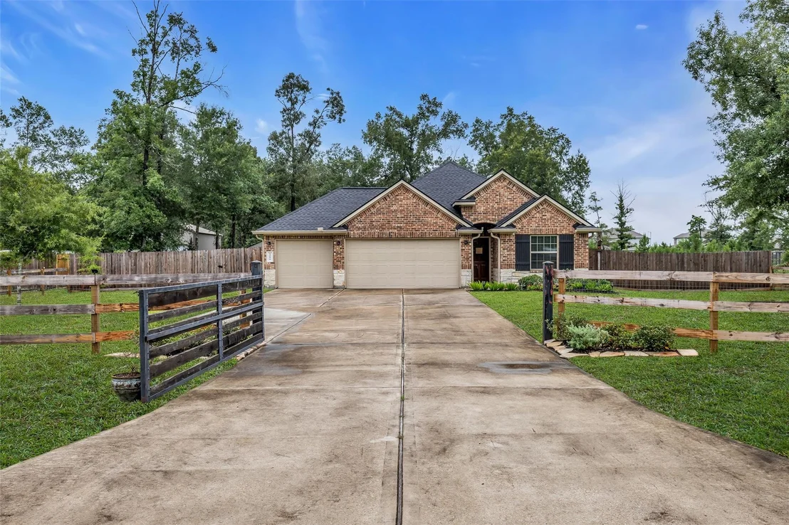 Photo of 9199 White Tail Drive