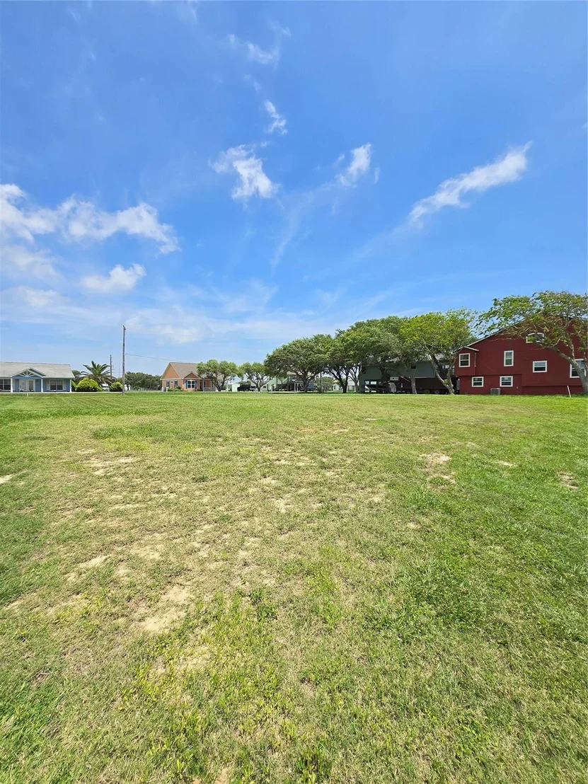 Photo of 1664 W Bayshore Drive