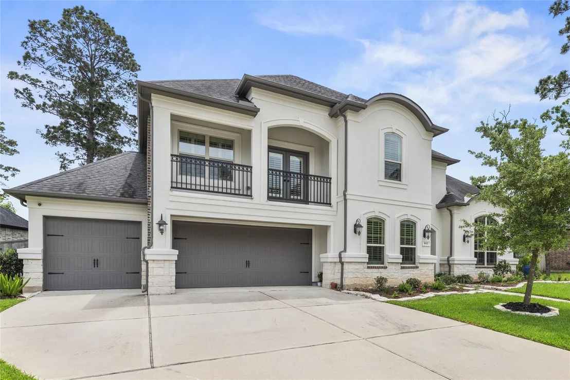 Photo of 1002 Pleasant Pines Lane