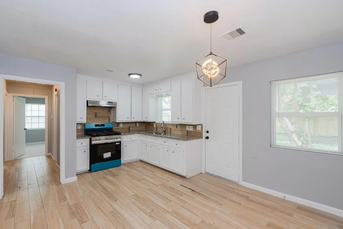 Photo of 802 Mobile Drive