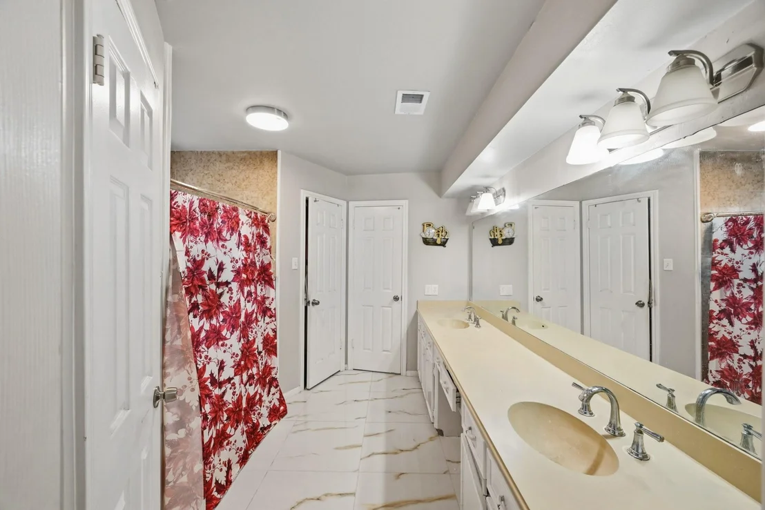 Photo of 6511 Las Brisas Drive
