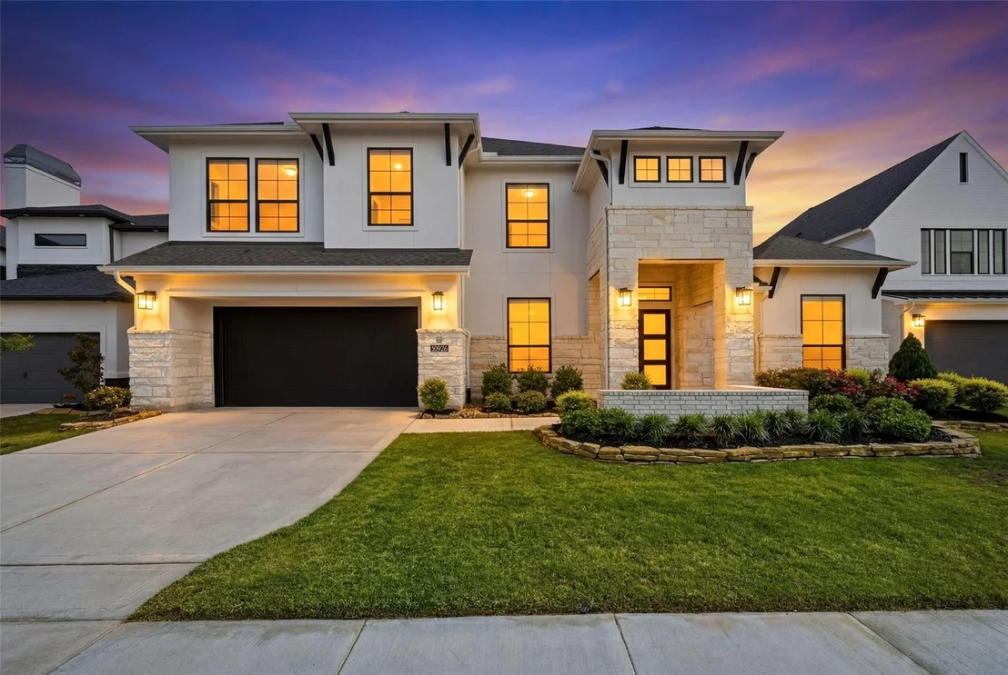 Photo of 10926 White Mangrove Drive