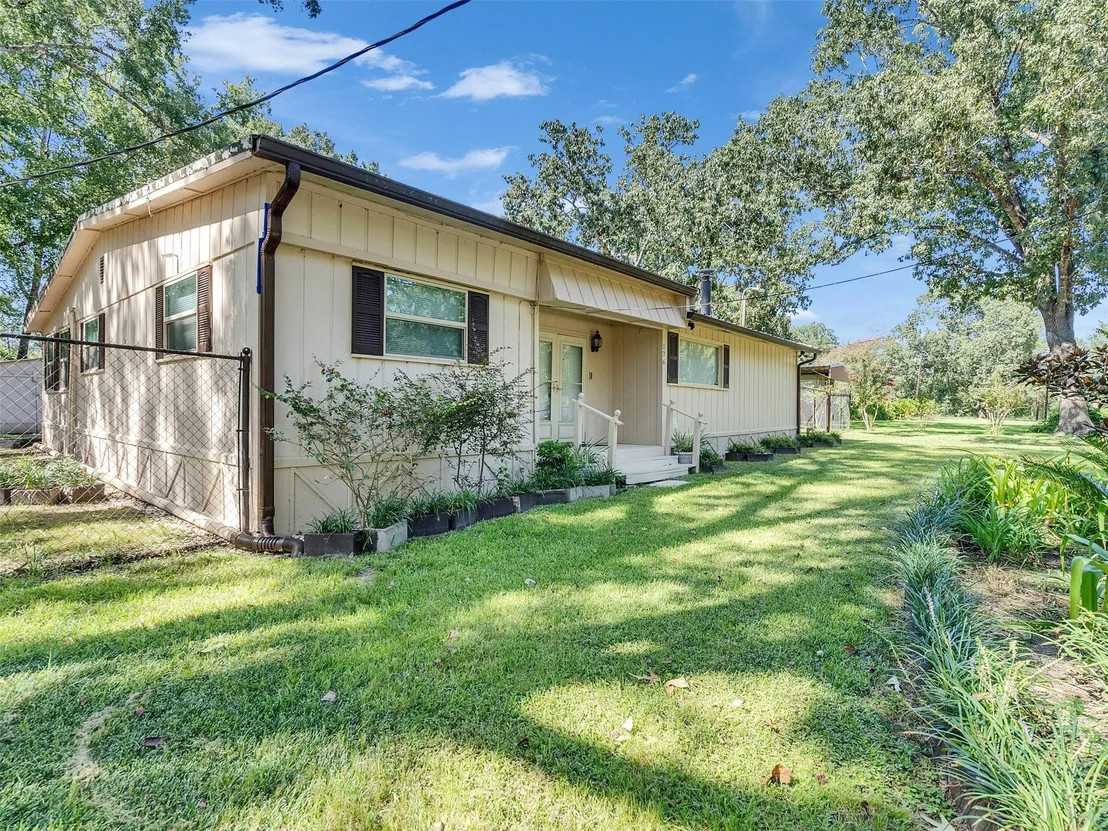 Photo of 176 Burchfield Drive