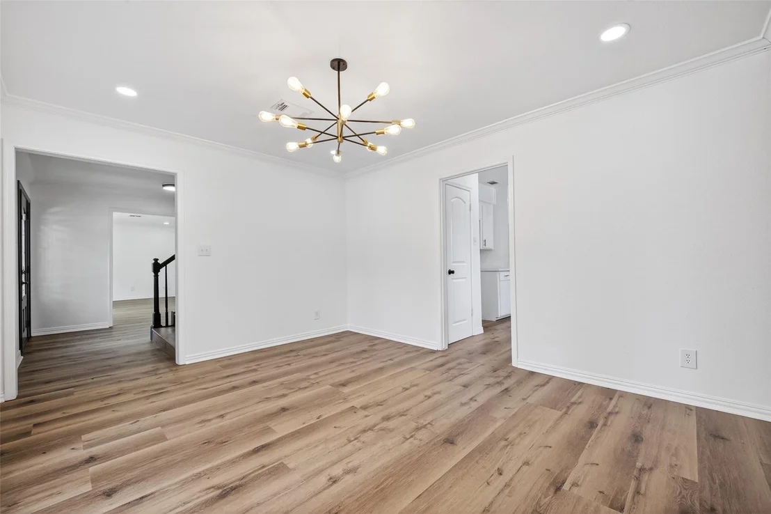Photo of 1123 Suwanee Lane