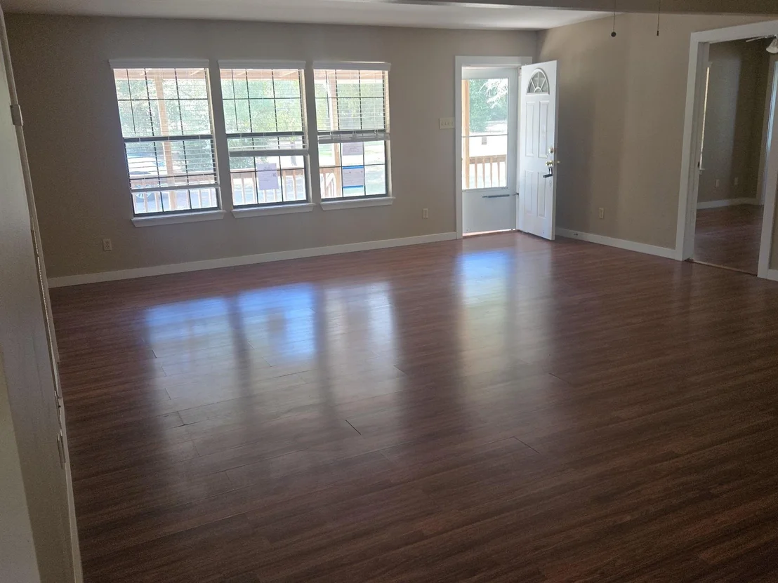 Photo of 20943 Forestview Drive