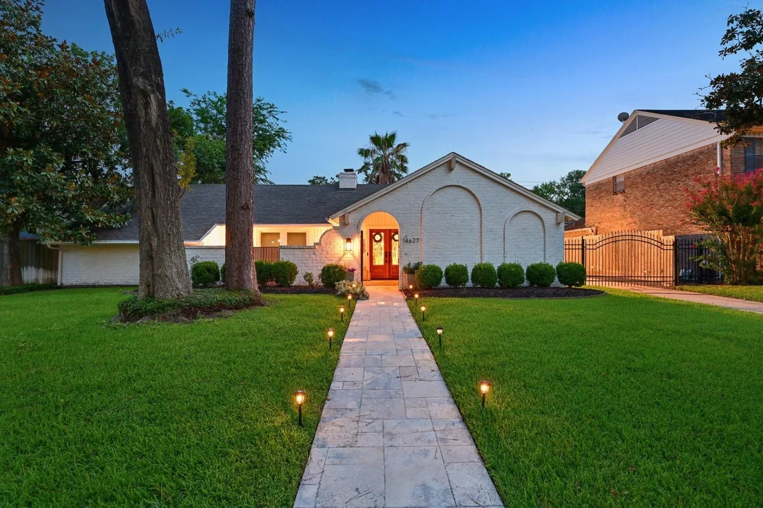 Photo of 14627 Oak Bend Drive