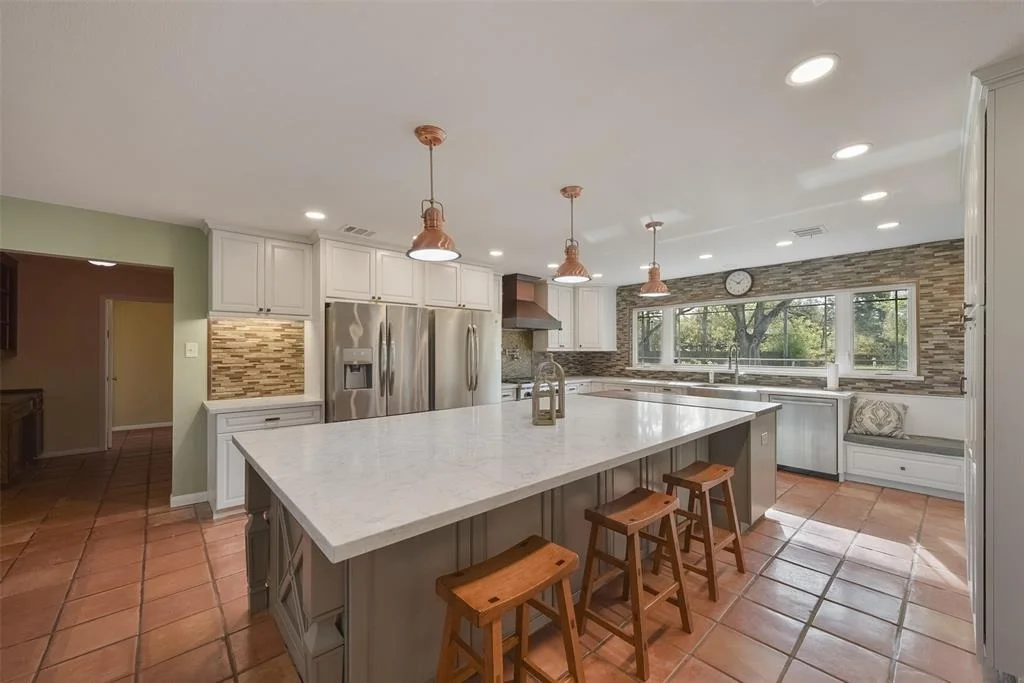 Photo of 2711 N Saddlebrook Lane
