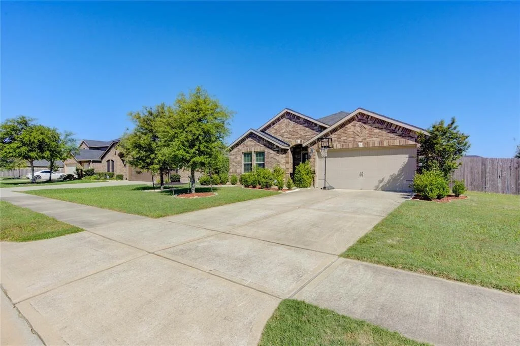 Photo of 9011 Hemlock Drive