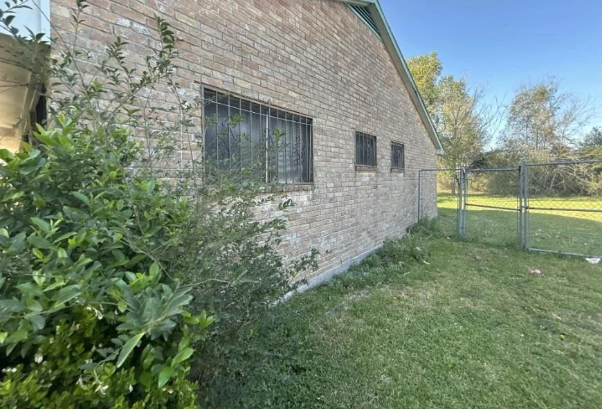 Photo of 6315 Sandy Oaks Drive