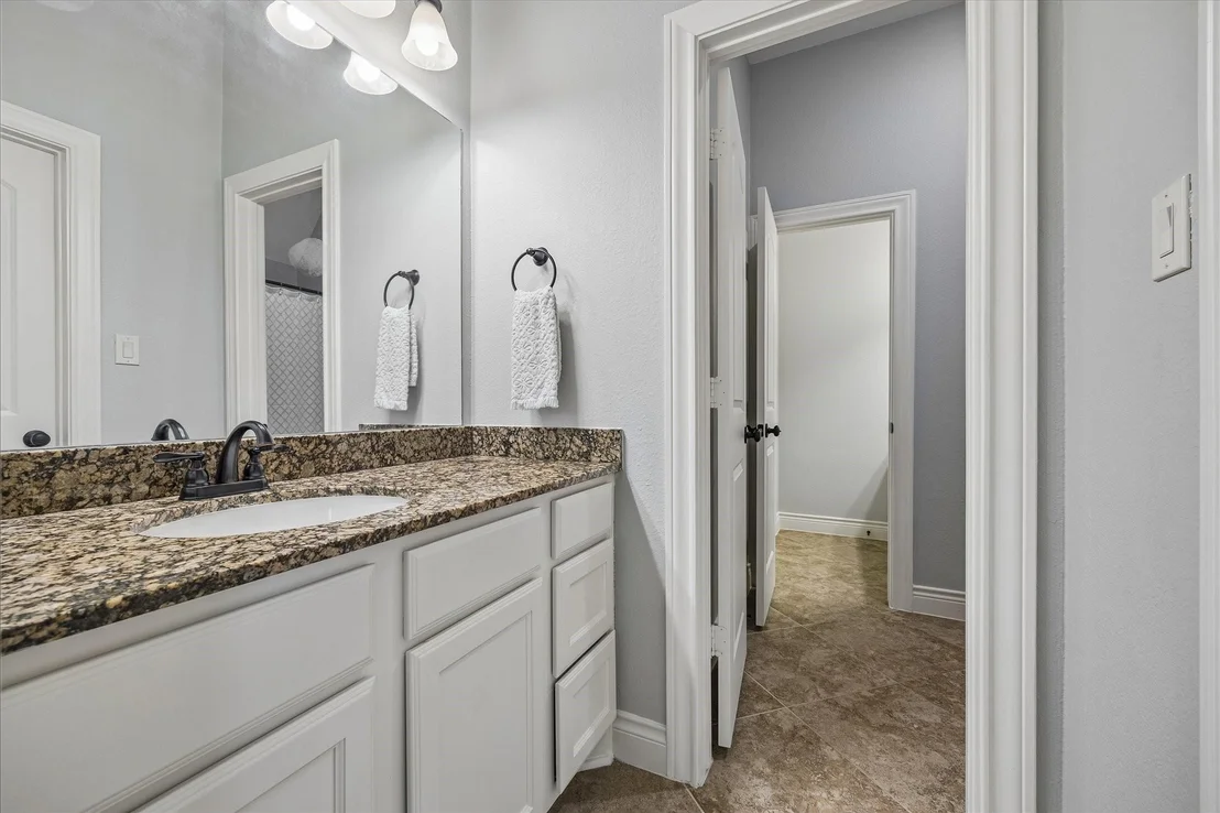 Photo of 1616 Hewitt Drive