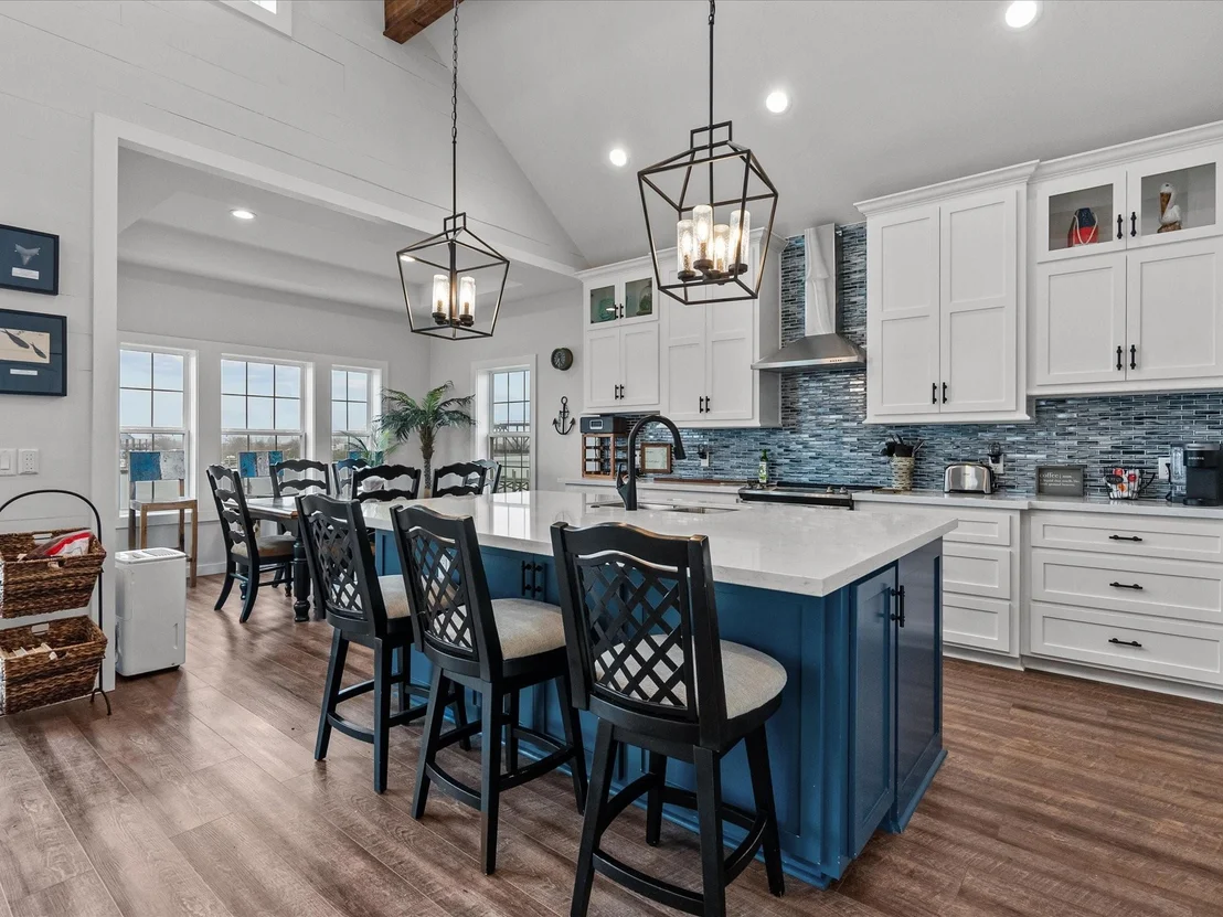 Photo of 822 W 2nd Street